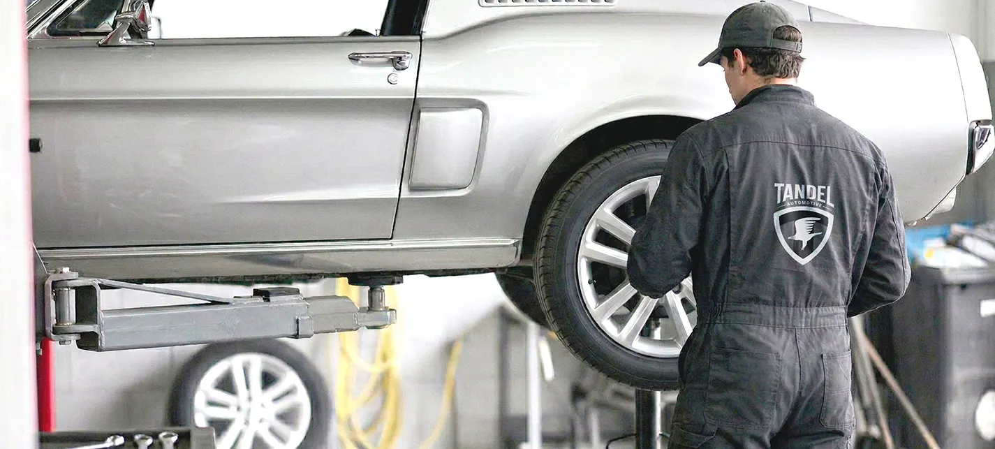 Tandel automotive mechanic working in ontario, canada